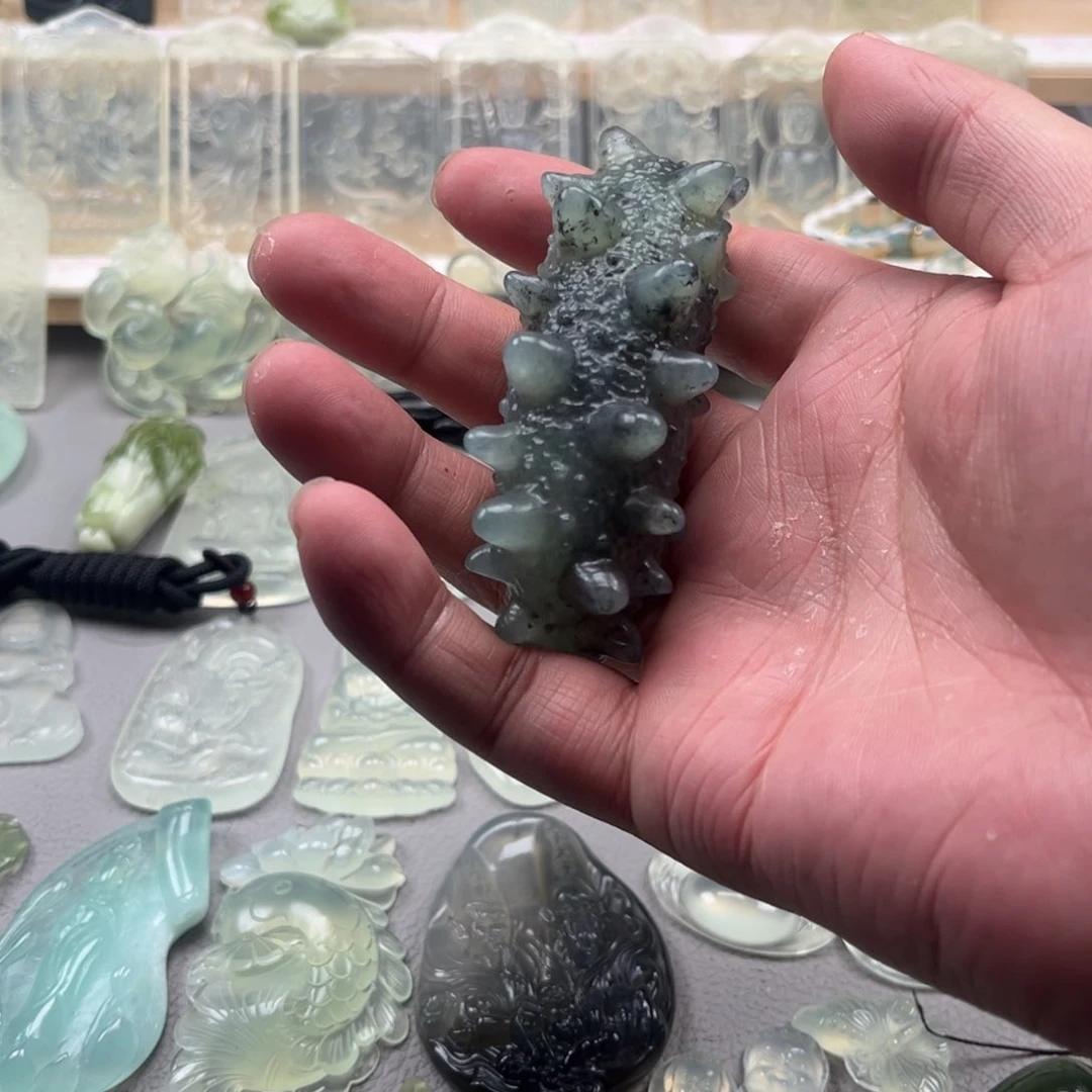 未镶嵌蛇纹石玉颈饰