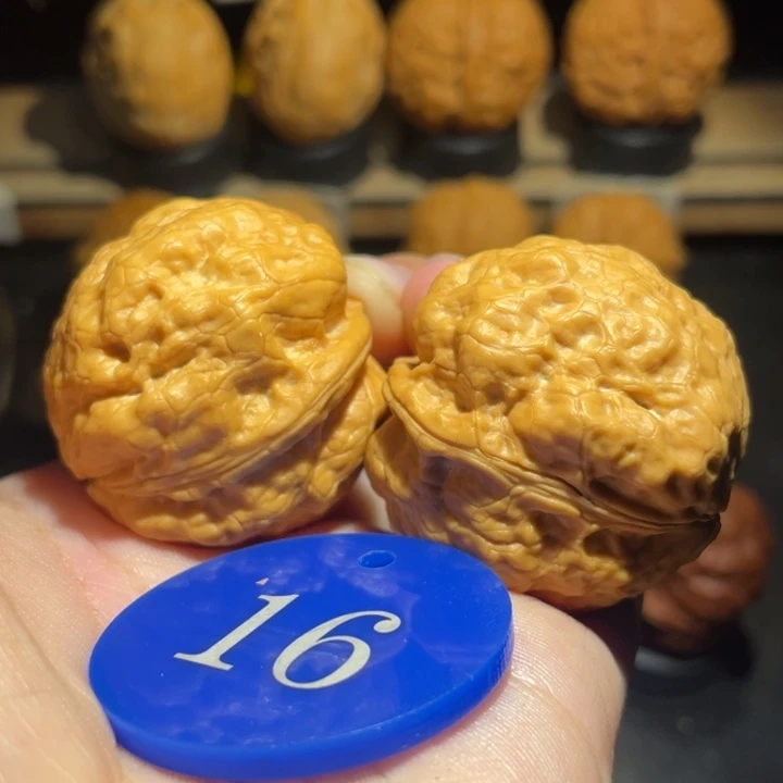 盘龙十八包37尺寸核桃