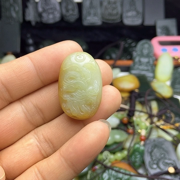 颈饰未镶嵌和田玉