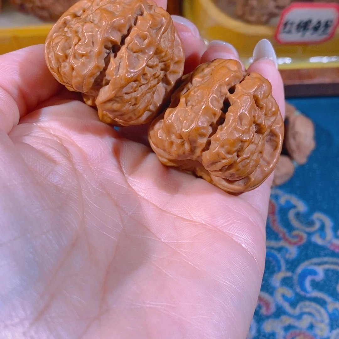 吊坠文玩核桃寻****材全是蛙