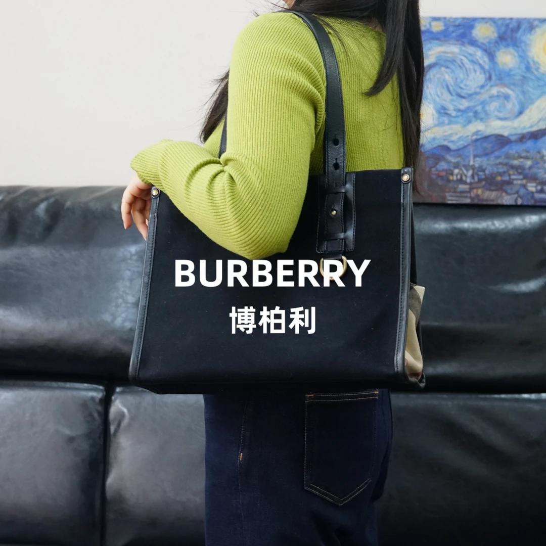 95新 BURBERRY/博柏利 巴宝莉/黑色单肩包/FYJJ01607815/7815