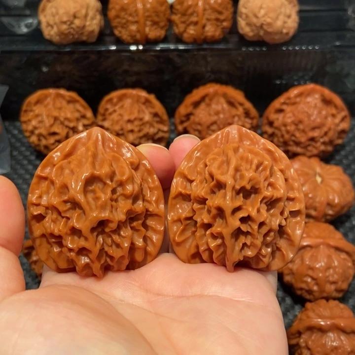 文玩核桃把件45.1尺寸帝王1955