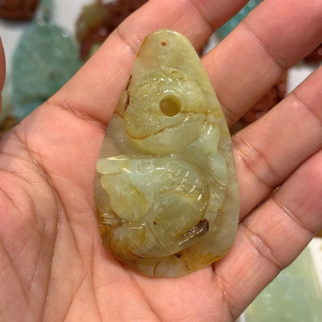 未镶嵌蛇纹石玉颈饰