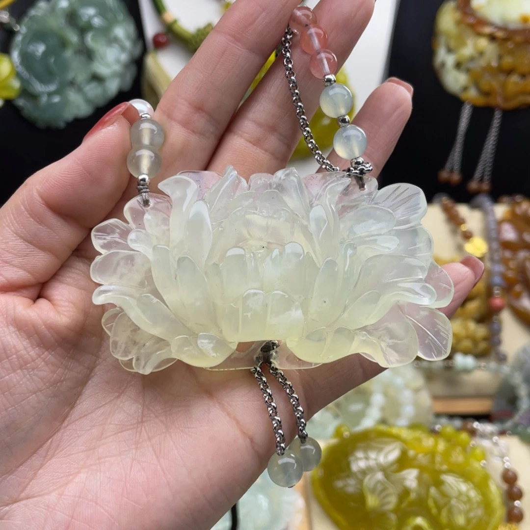 未镶嵌蛇纹石玉颈饰