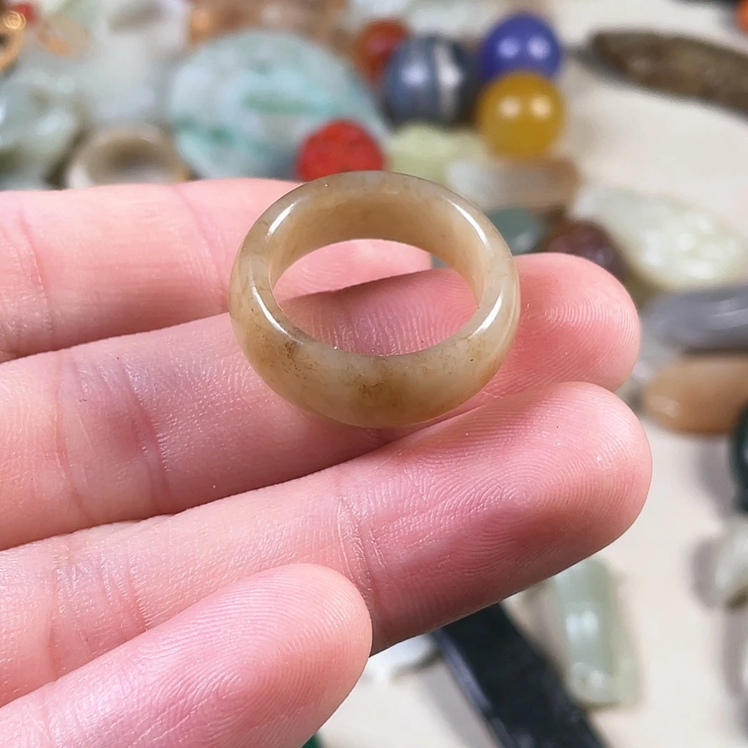 和田玉（糖玉）颈饰未镶嵌