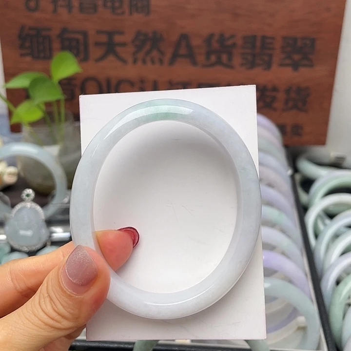 翡翠手镯未镶嵌61贵妃