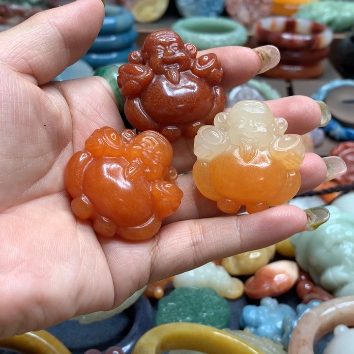 用***9石英质玉（黄龙玉）合金颈饰