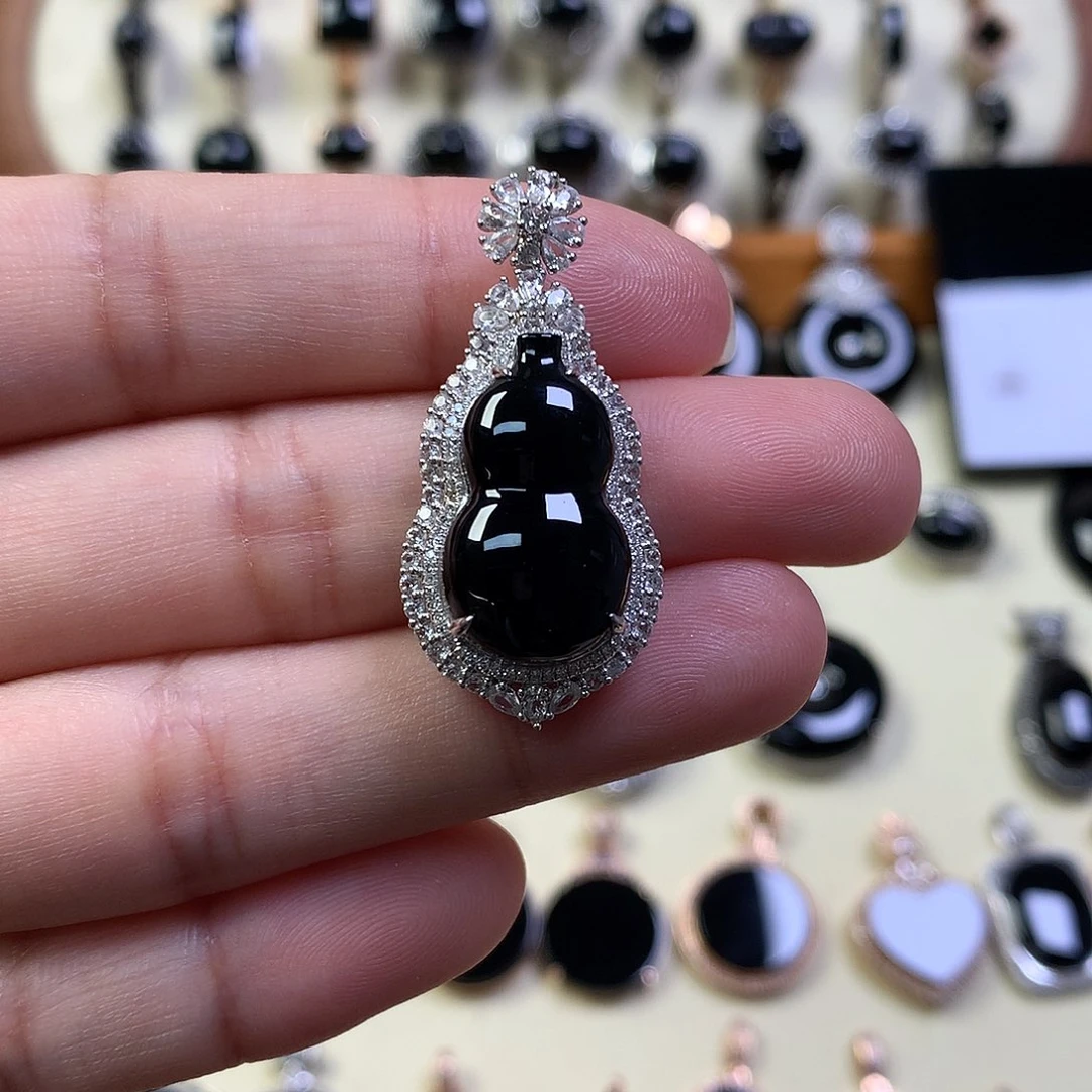 吊坠(不含链)18K金镶嵌翡翠