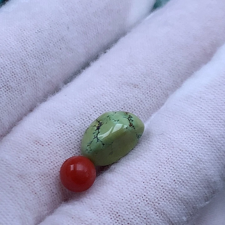 南红玛瑙未镶嵌珠宝奇石