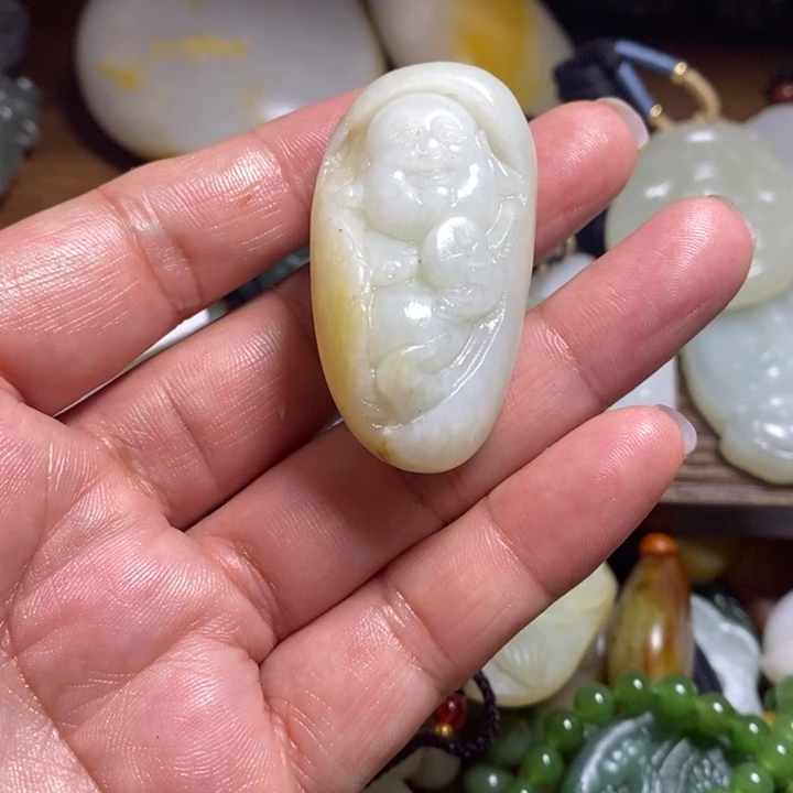 和田玉未镶嵌车挂