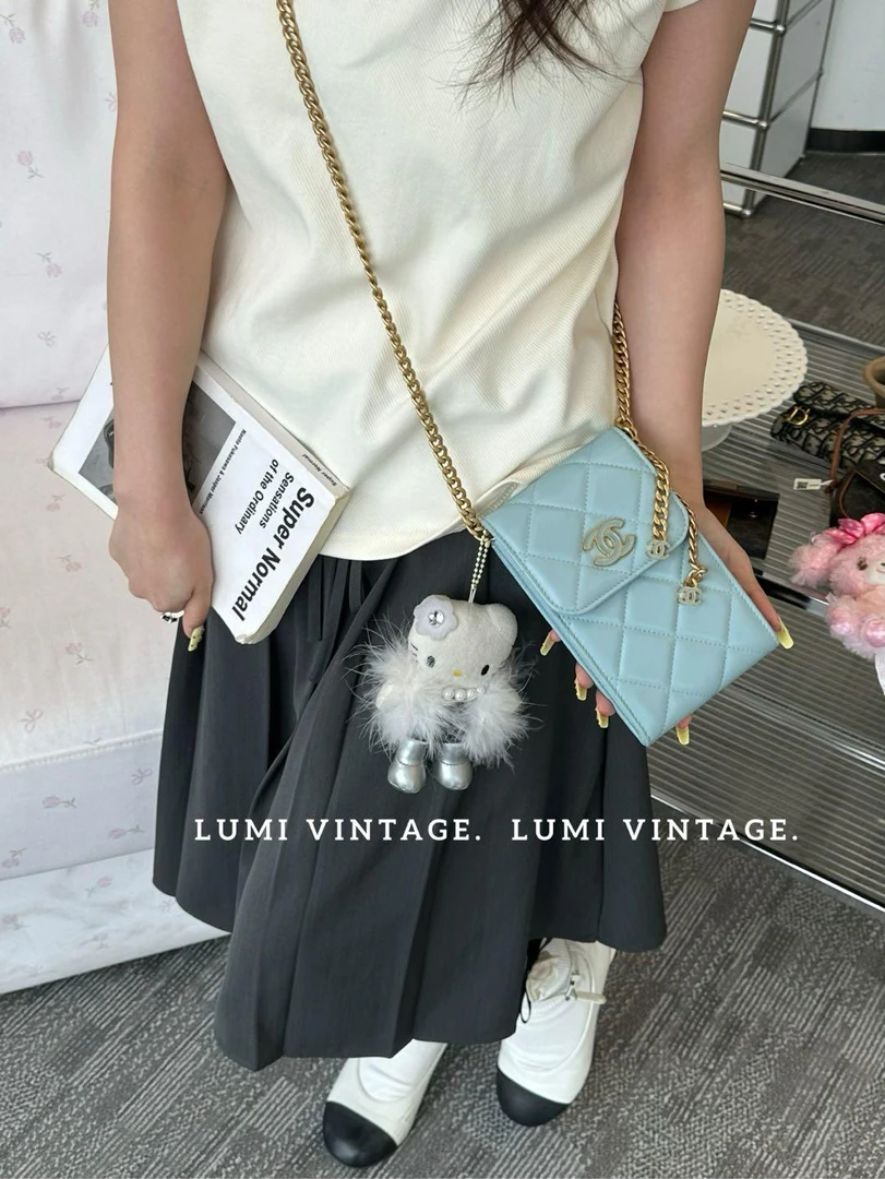 95新 Chanel/香奈儿 蓝色羊皮珐琅手机包50158667