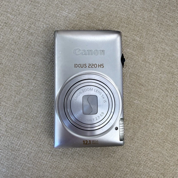 9新 Canon/佳能 ixus220，出片冷白带实况带广角，no退换