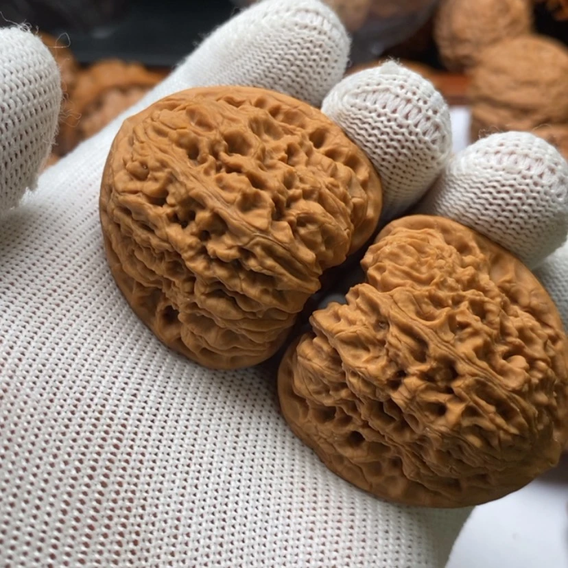 【闪购商品】文玩核桃把件妞****38南疆