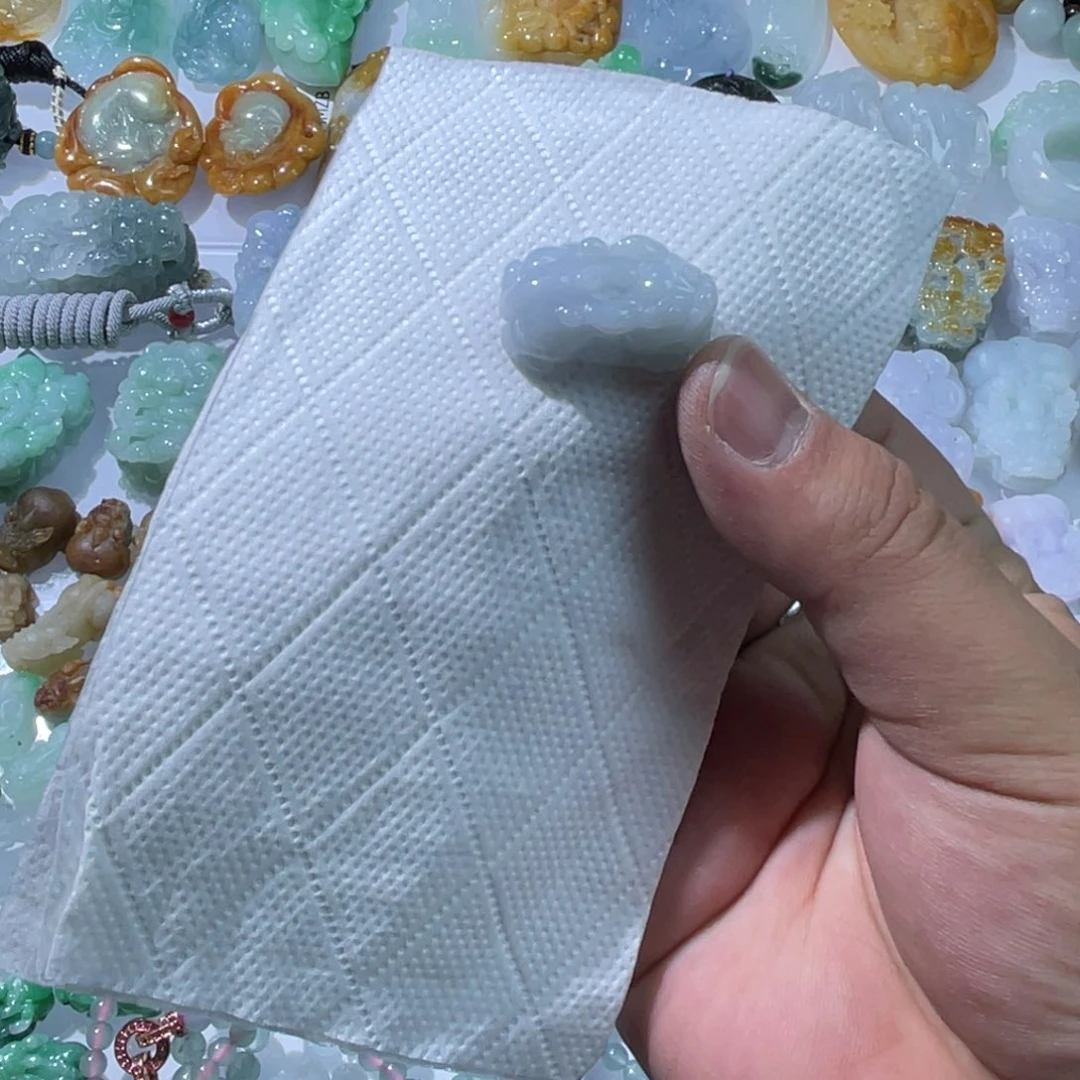 翡翠颈饰未镶嵌天然