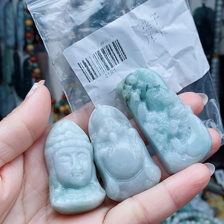 翡翠未镶嵌颈饰翡翠