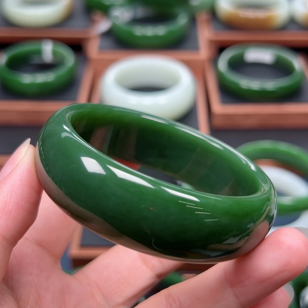 未镶嵌手镯和田玉（碧玉）