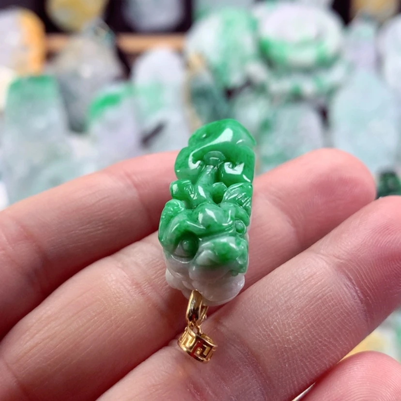 【闪购商品】翡翠吊坠(不含链)未镶嵌