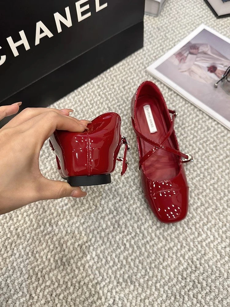 漆皮方头红色玛丽珍鞋2025新款休闲复古增高芭蕾法式交叉浅口单鞋