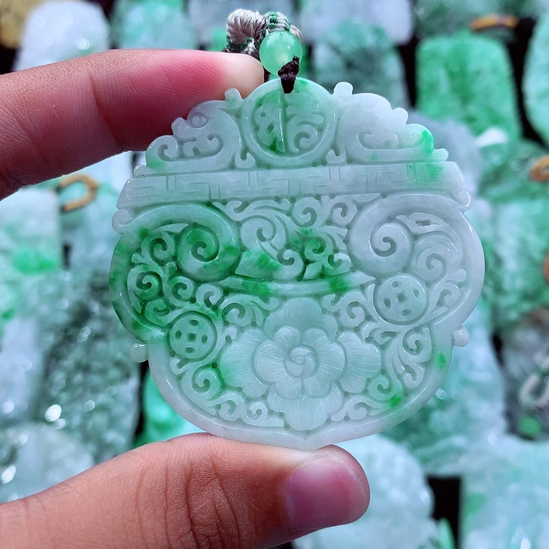 吊坠(不含链)未镶嵌翡翠