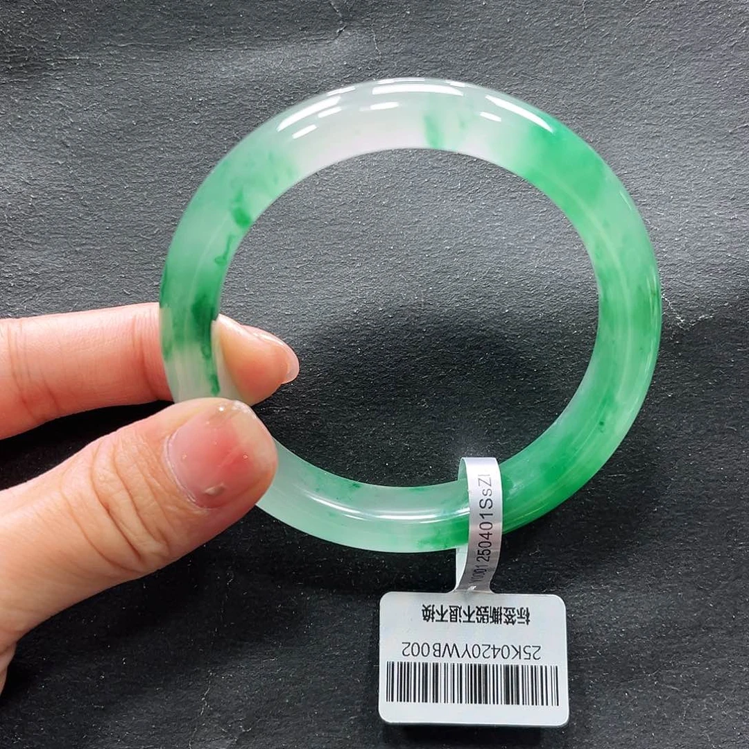 石英质玉手镯未镶嵌汤汤57