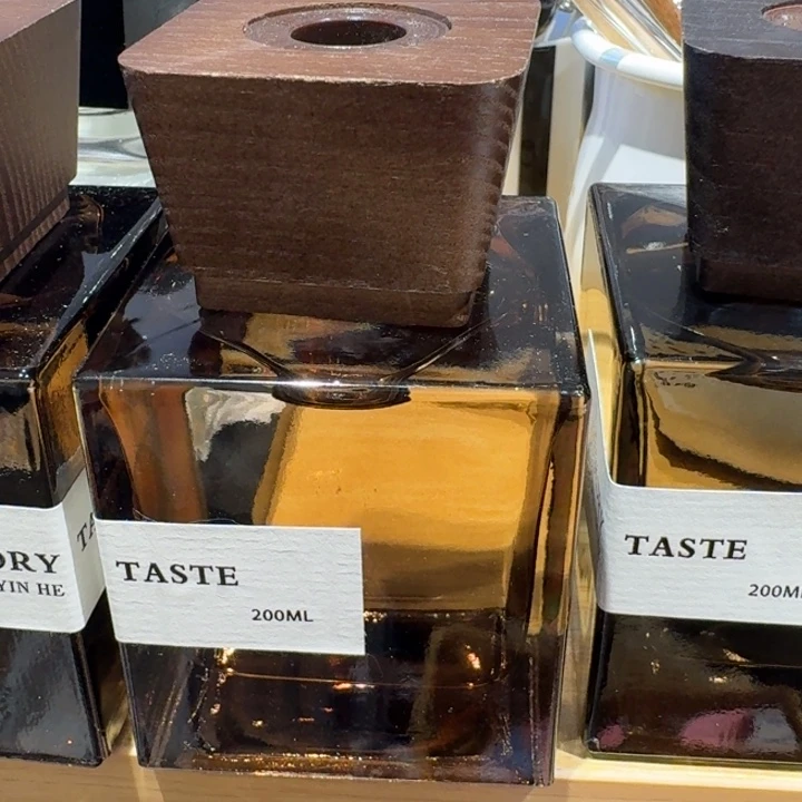 蓝***姬湖泊松林香薰一个装