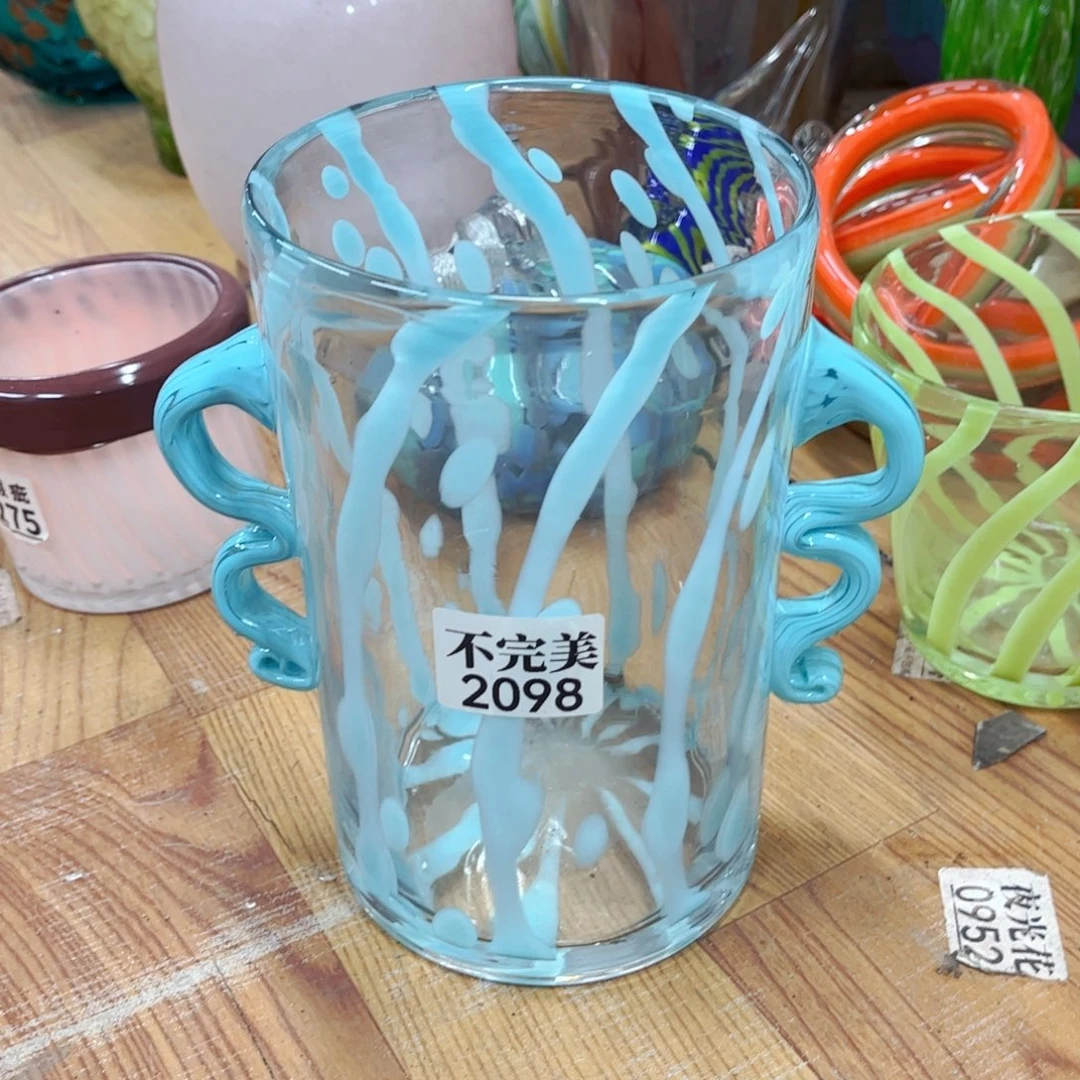 2098 家悦美居琉璃摆件不完美