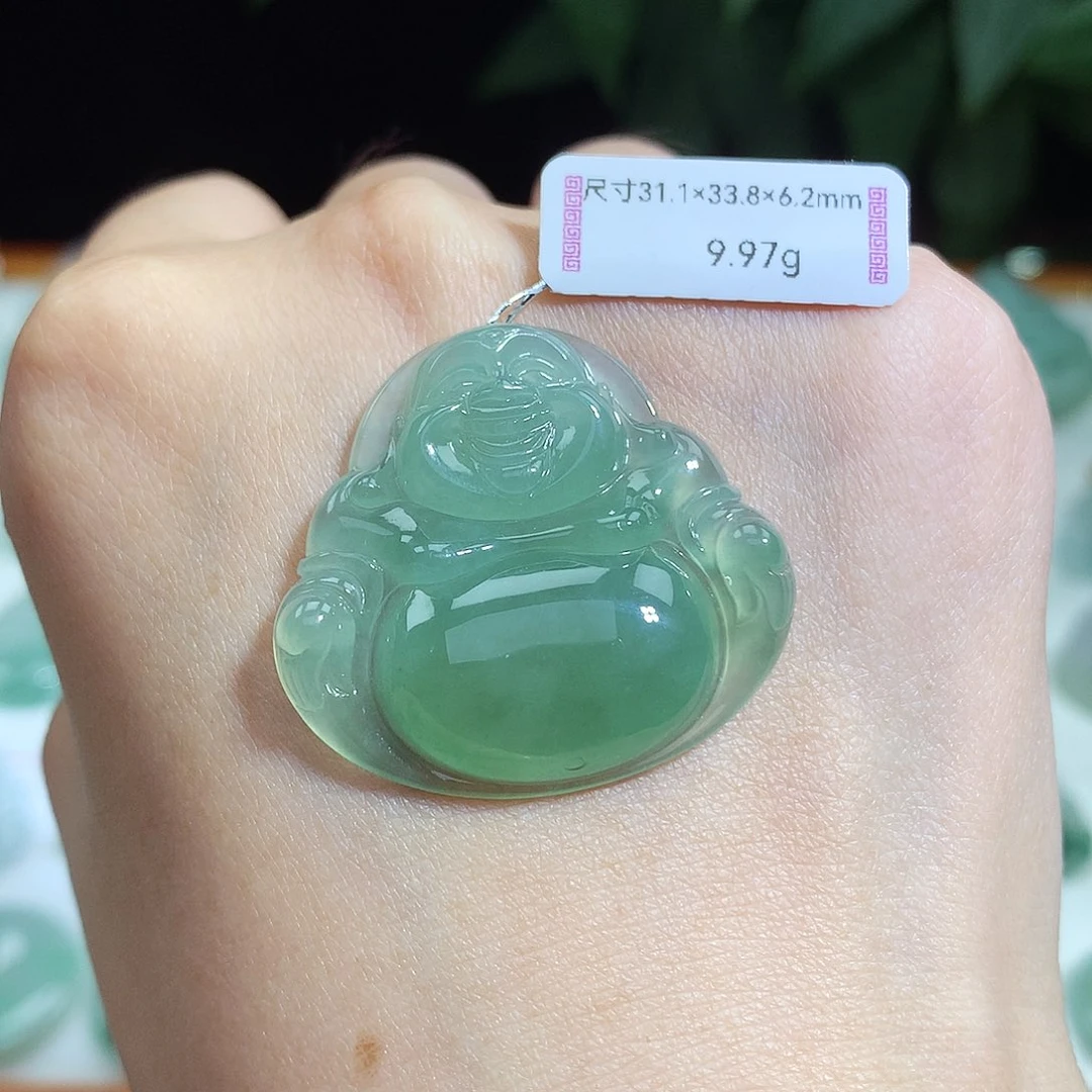 翡翠未镶嵌颈饰佛公