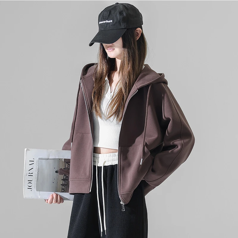棕色短款卫衣外套女2025新款今年流行爆款显瘦春秋季韩版连帽开衫
