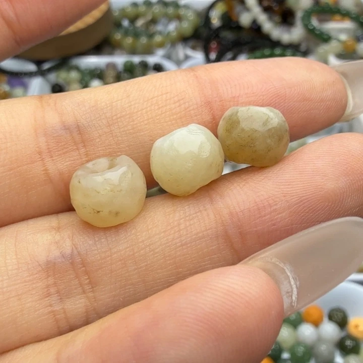 和田玉未镶嵌珠宝半成品
