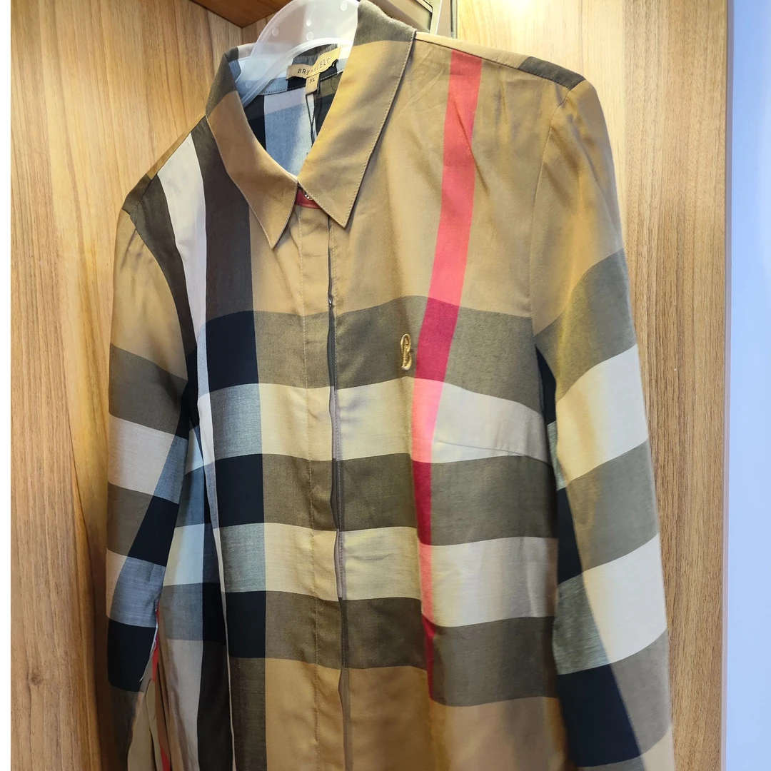 伴月伊人福利款刺绣撞色方领衬衣 C1146