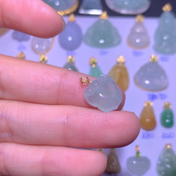 颈饰18K金镶嵌翡翠翡翠
