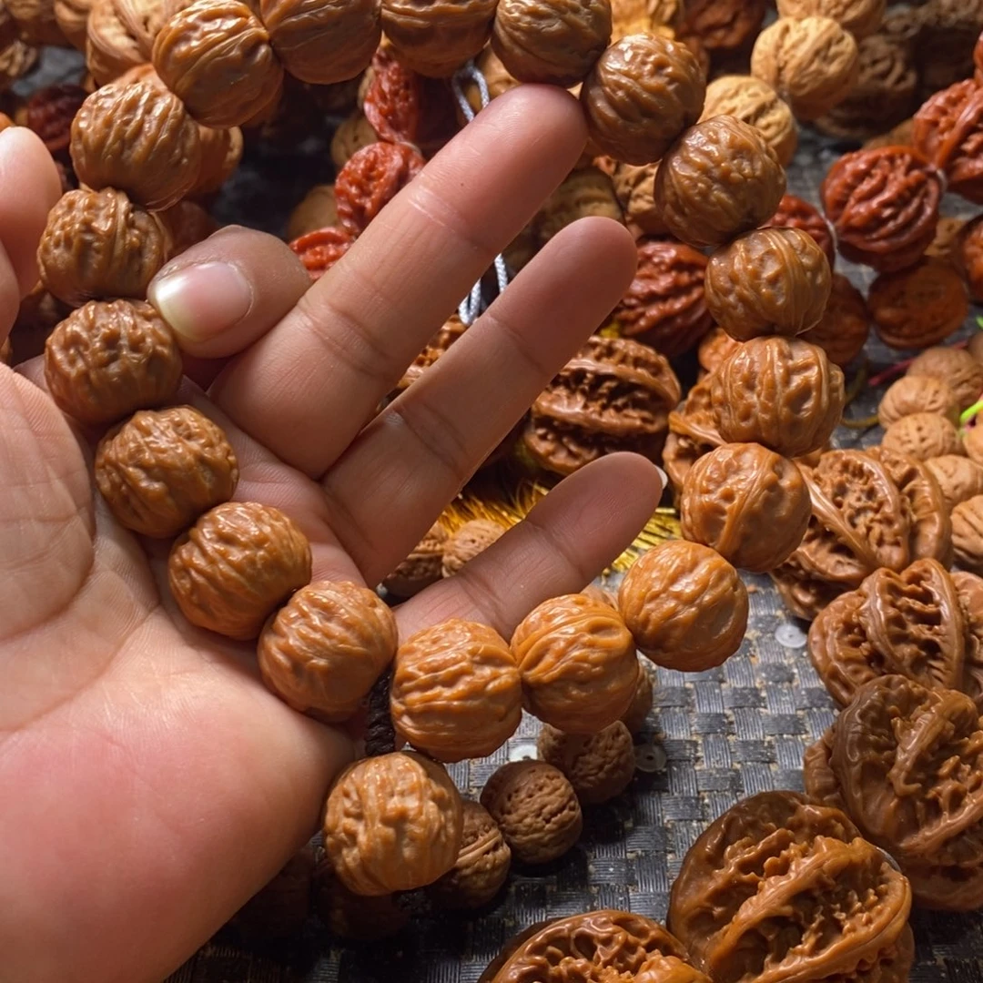 用***8吊坠文玩核桃树王