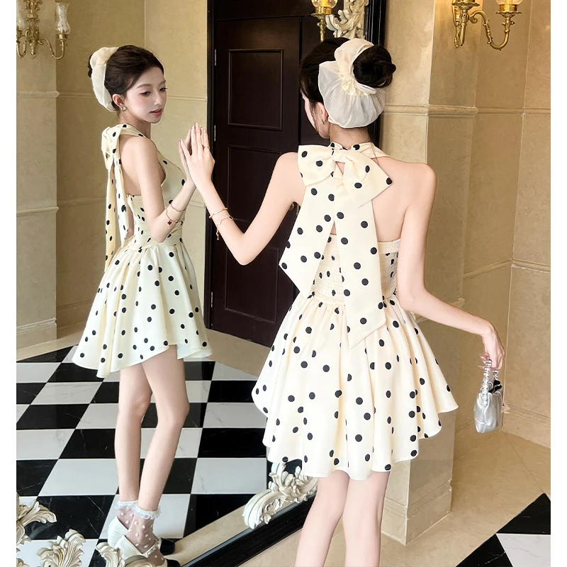 夏季新款法式气质波点挂脖连衣裙女带胸垫修身收腰a字短裙潮显瘦