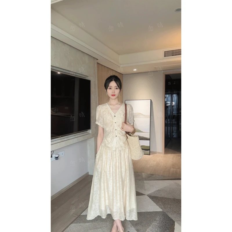 2025新款短袖温柔风法式淑女香风显瘦半身裙气质夏季两件套装