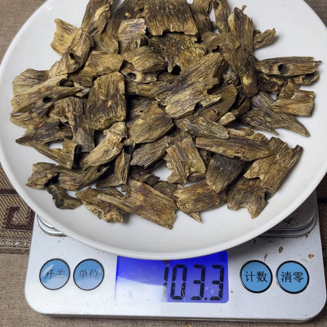 沉香木手把件一**顺奇楠103 克。。。。