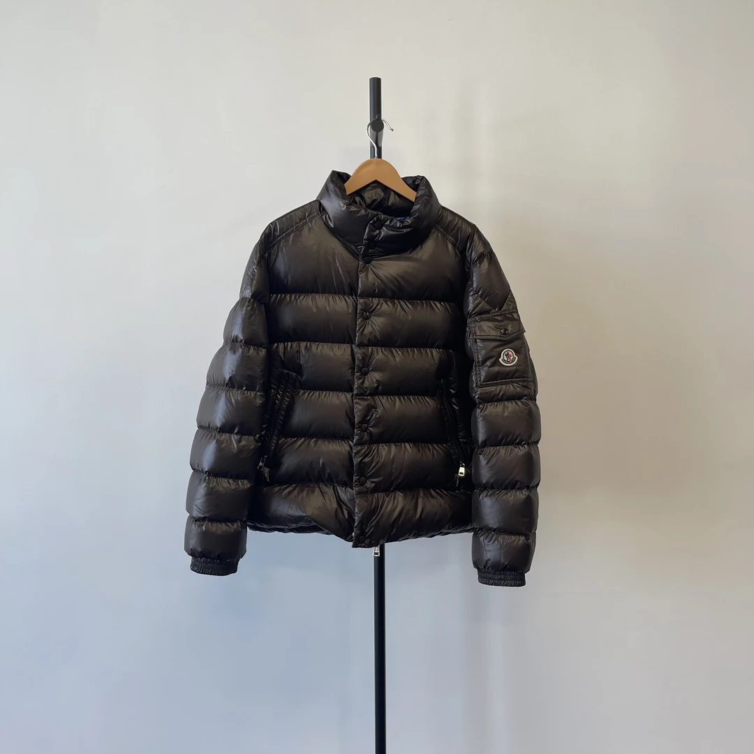 未使用 MONCLER Lule系列袖标logo立领拉链摁扣羽绒服2码 #9110