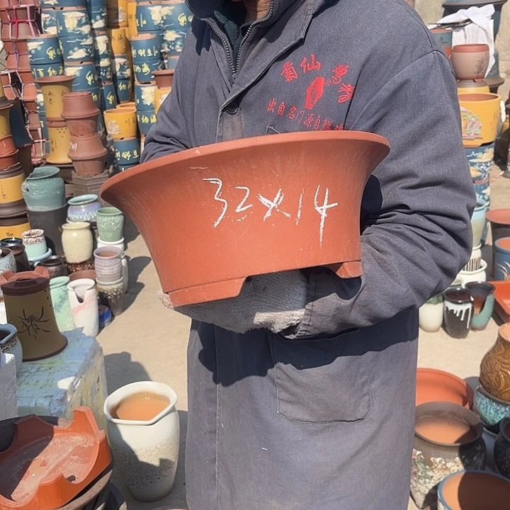 紫砂紫砂花盆和小