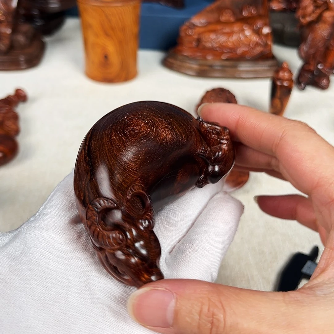 黄花梨/降香黄檀把件