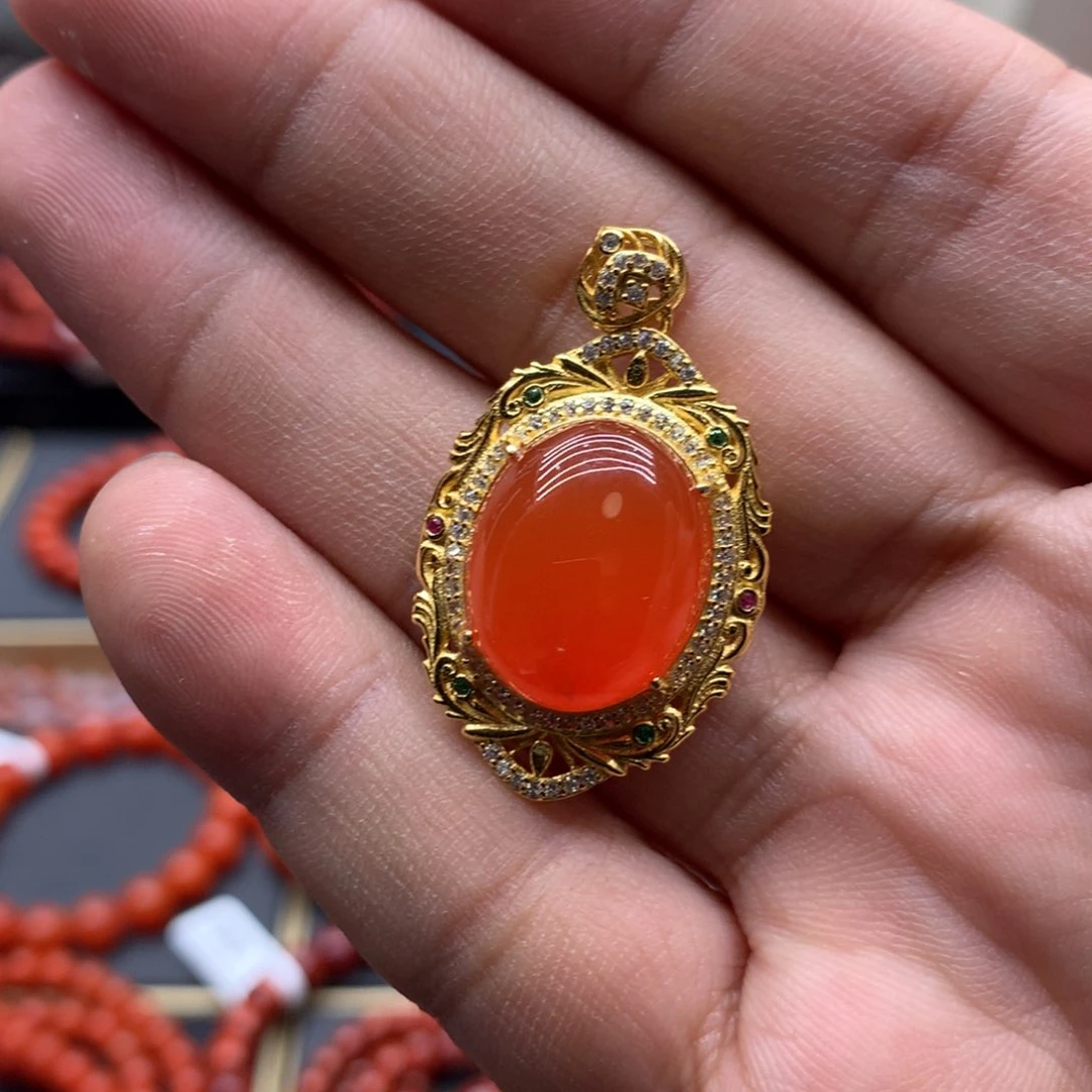 南红玛瑙吊坠银S925镀金镶嵌