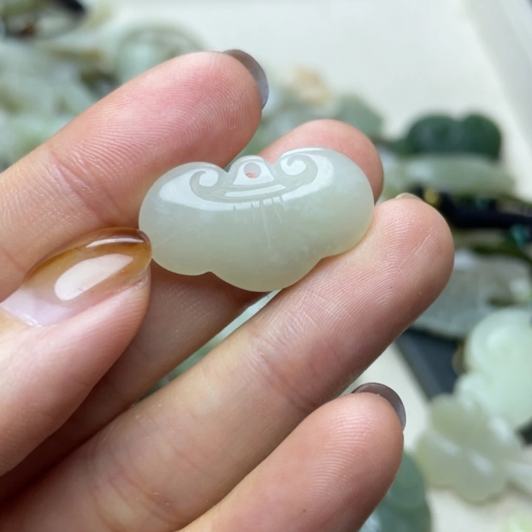 【闪购商品】颈饰未镶嵌和田玉