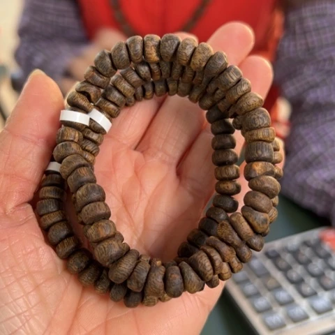 沉香手串蓝宝石沉水8克卡0.8多样性发1条