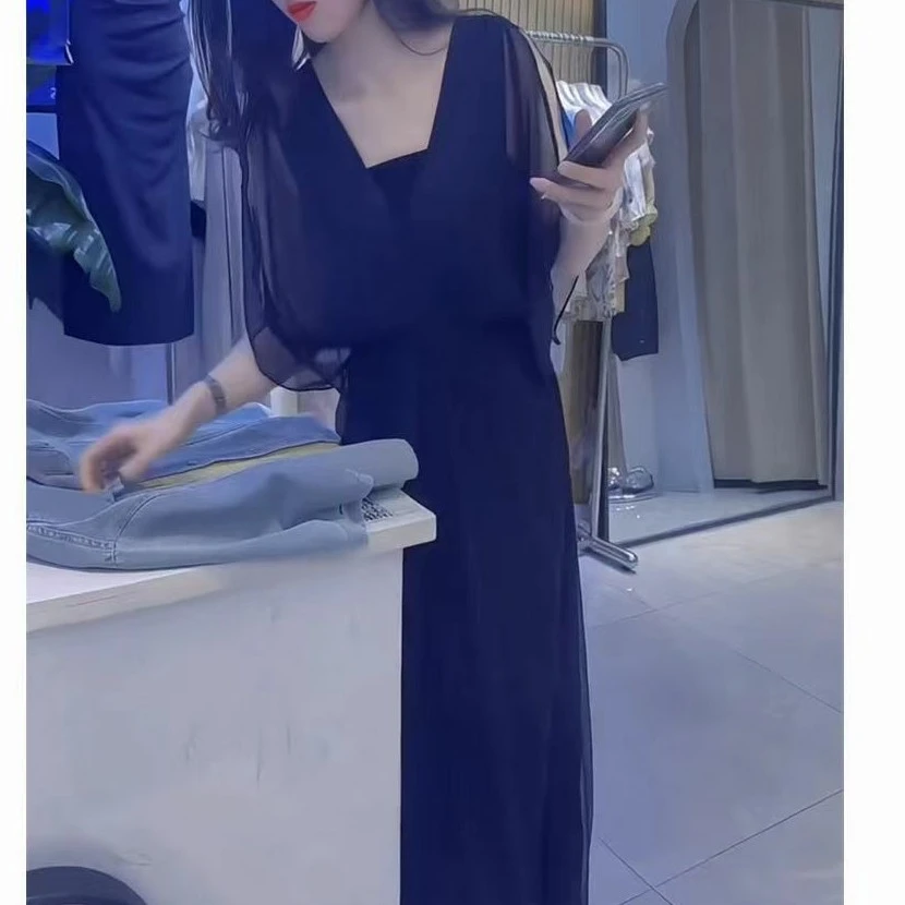 夏季网红新款时尚连衣裙女气质设计感V领收腰显瘦中长裙高贵2