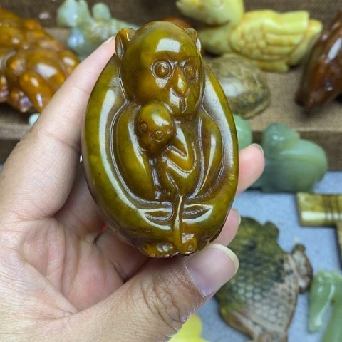 蛇纹石玉未镶嵌颈饰30