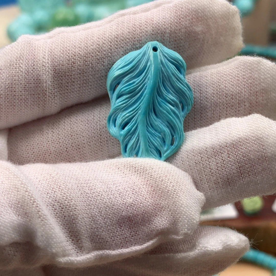 绿松石未镶嵌珠宝奇石高瓷蓝羽毛19.4*29.8mm