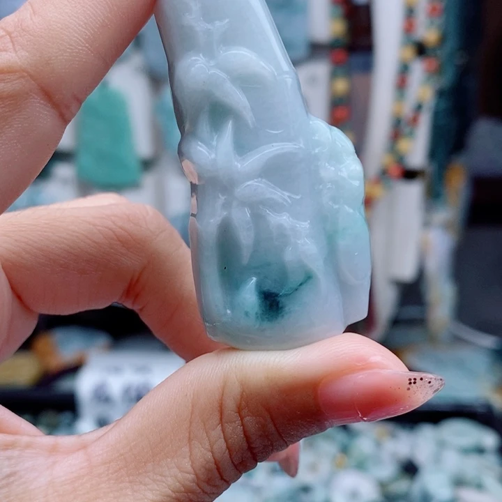 翡翠未镶嵌颈饰翡翠