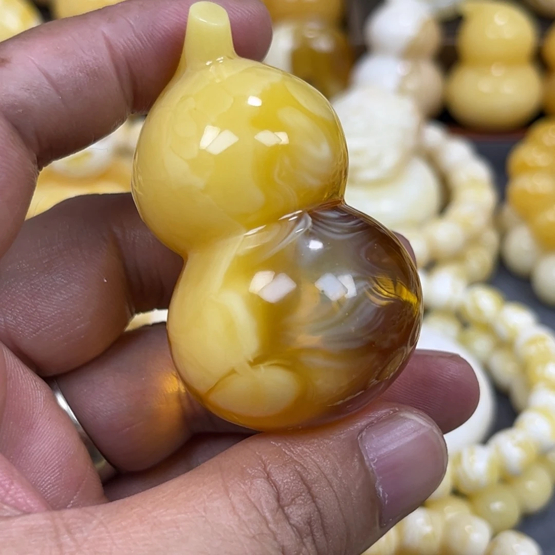 琥珀未镶嵌手串葫芦