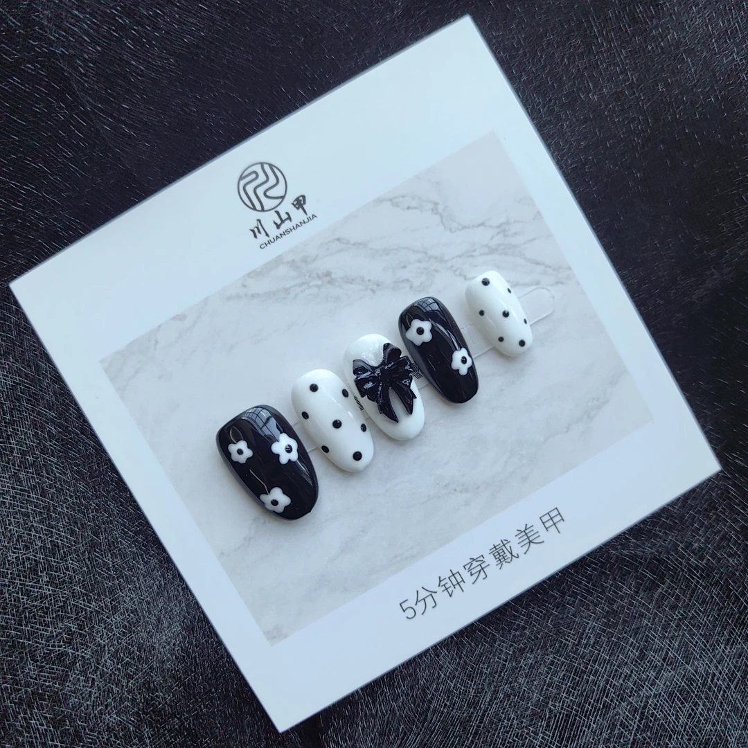 【波点甜心】原创夏季新款纯手工穿戴甲赫本风气质显白手绘指甲贴片