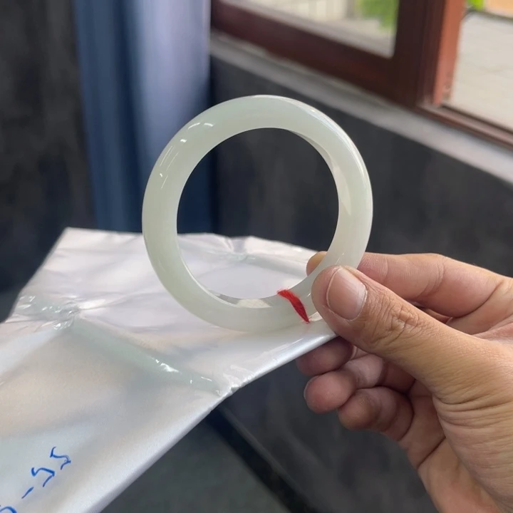 蒲***一翡翠未镶嵌手镯未镶嵌翡翠