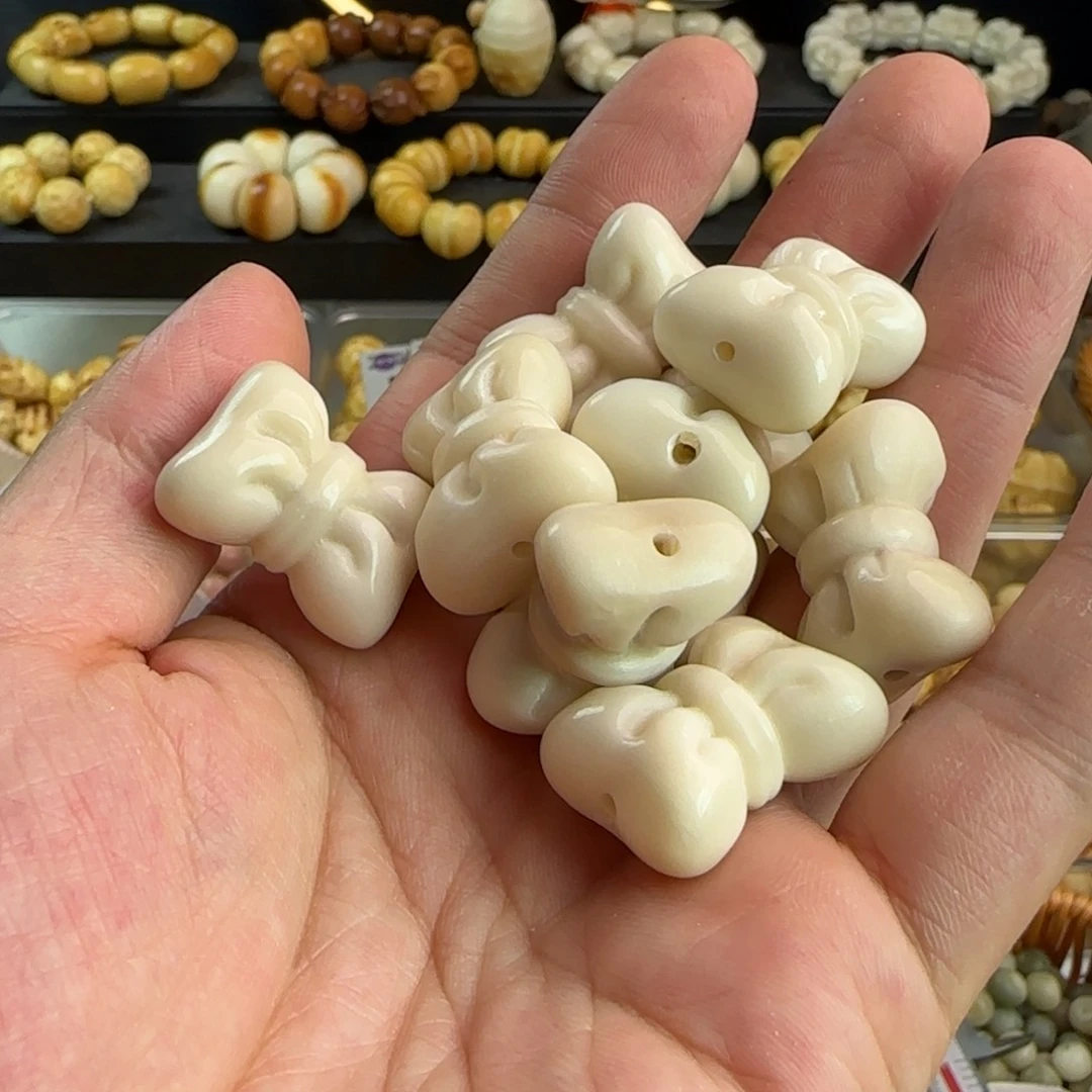 吊坠菩提根/象牙果微瑕疵白色蝴蝶结5颗