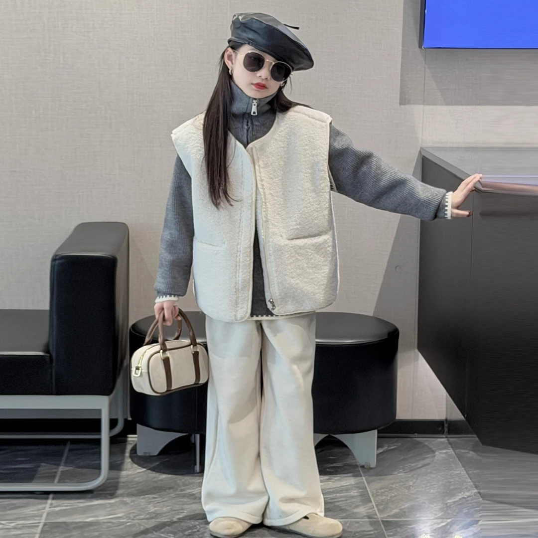 女童秋冬装2025新款洋气大童女孩冬季加厚毛衣儿童羊羔绒马甲套装